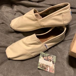 Toms Mens Slip On Size 11.5 - color: Natural